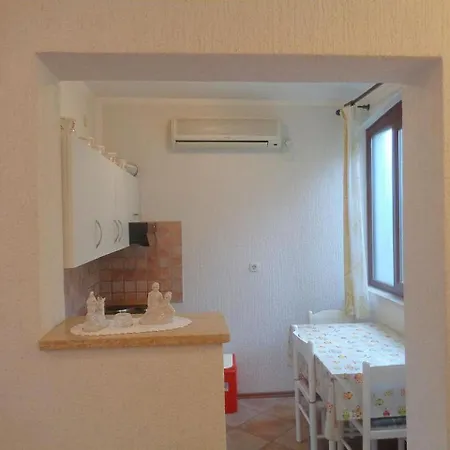 アパート Holiday Homes In Istrien 36141 ポレッチ